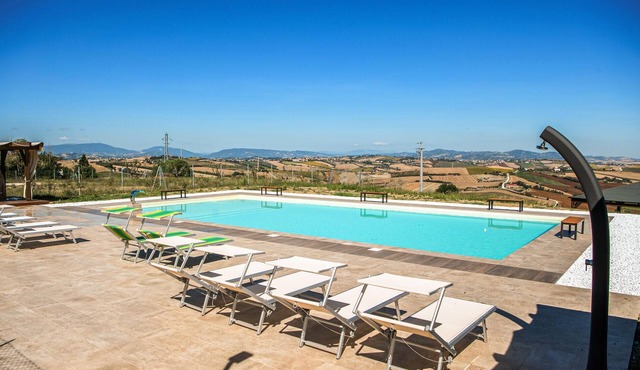 Awesome apartment in Terre Roveresche in Terre Roveresche