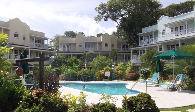 Barbados Margate Gardens, Opp Beach, Sea Boardwalk, Restaurants, Mall,Buses,