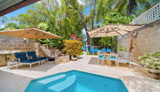 Beachfront Villa with Plunge Pool - Waverly One (2 bed)