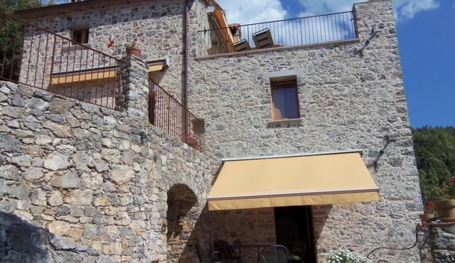 Beautiful flat in natural stone house with terrace