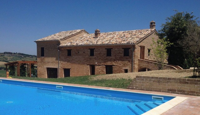 Beautiful private villa for 14 guests with private pool, WIFI, A/C, TV and panoramic view in Montegiorgio