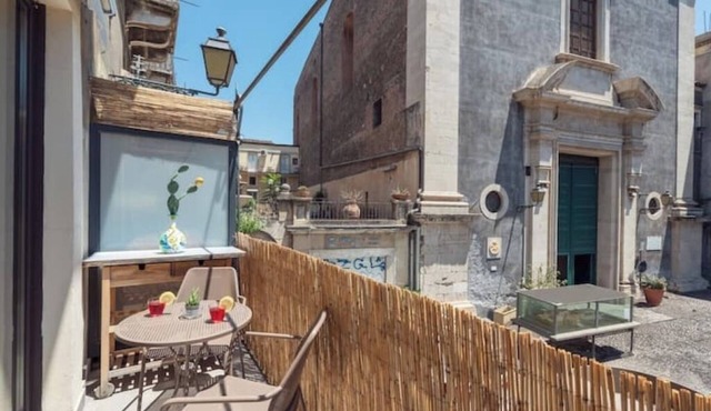 Bright Studio Apartment with Balcony and View of St. Agatha in Catania