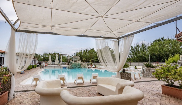 Bungalow By The Beach 3, Agropoli, Italy