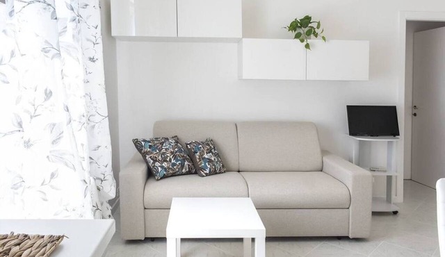 C004 - Camerano, new two-room apartment with air conditioning in Camerano