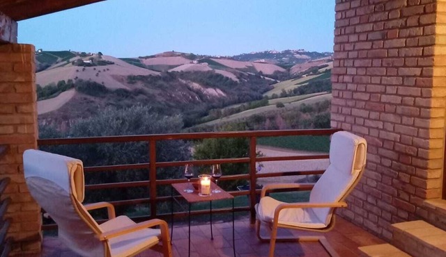 Casa Degli Olivi - Romantische Ferienwohnung für 2- 5 Personen nah am Meer in Cossignano