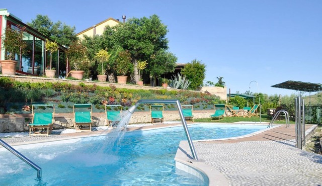 Casa Dhanu - Six Bedroom Villa, Sleeps 14
