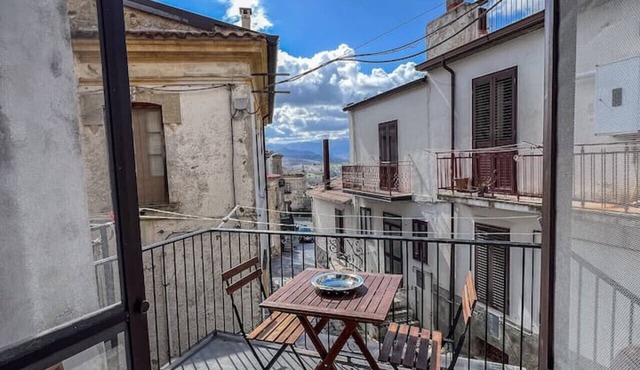 Casetta San Giorgio - Riverside Getaway in San Giorgio Lucano