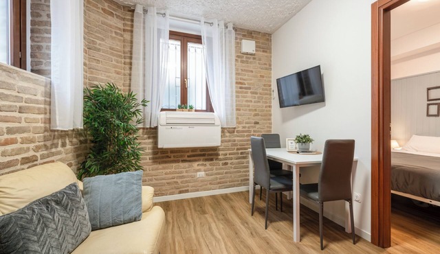 Characteristic apartment in historic village, pets allowed,
