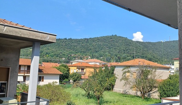 Charming 1-bedroom apartment in marvelous Torre Boldone with AC, WiFi in Torre Boldone