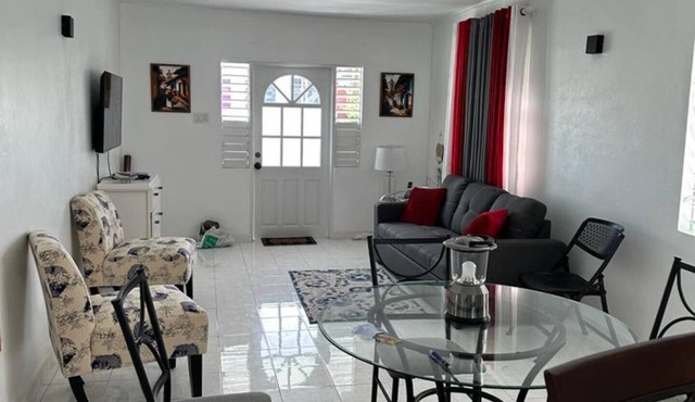 Charming Coastline Cottage 5 min from beach