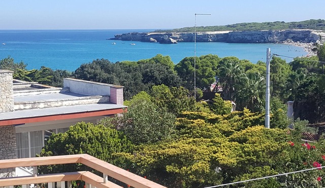 Charming Holiday Apartment in Torre dell'Orso with Sea View, Air Conditioning & Balcony; Parking Available in Torre dell'Orso