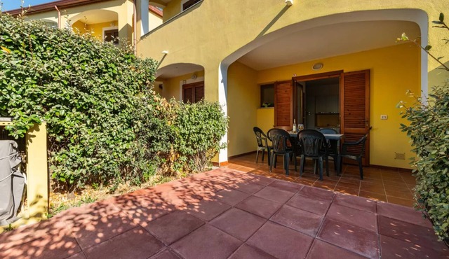 Comfortable accommodation with patio in Badesi