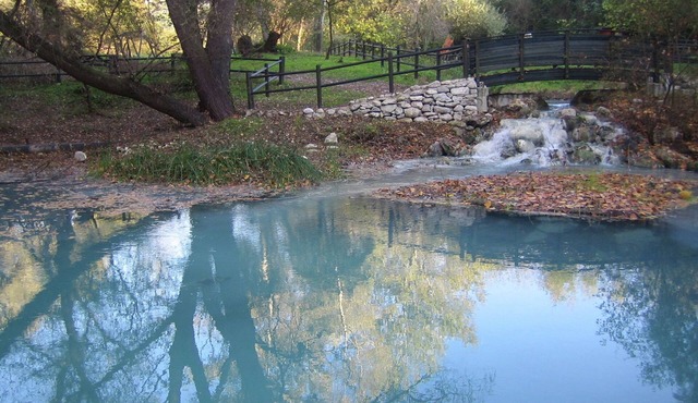 Cozy Cottage in Abbateggio with Garden