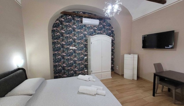 Cozy studio apartment with kitchen, air conditioning and private bathroom