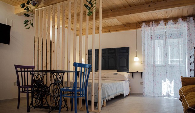 Cozy studio apartment within walking distance of the Archaeological Excavations of Pompeii