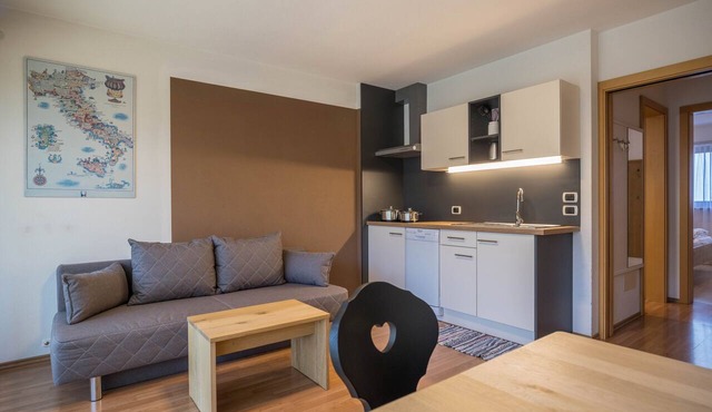 Dolomites View Apartment "Durnbrunn 2" with Mountain View, Wi-Fi, Garden & Terrace in Olang