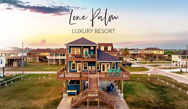 Dramatic Ocean Views*Seconds to Beach*3 bdrm House*Sleeps 12 in Crystal Beach