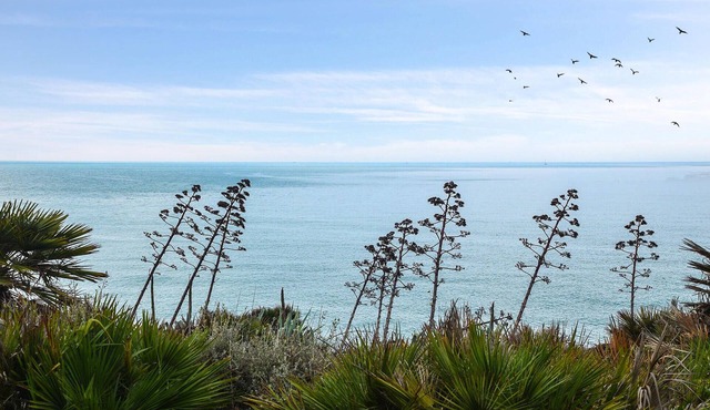 Enjoy the coastal region of Roseto Capo Spulico in this practical vacation home. in Roseto Capo Spulico
