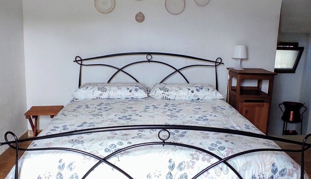 Experience authentic Abruzzo! Fedora's House in Capestrano, your ideal retreat.