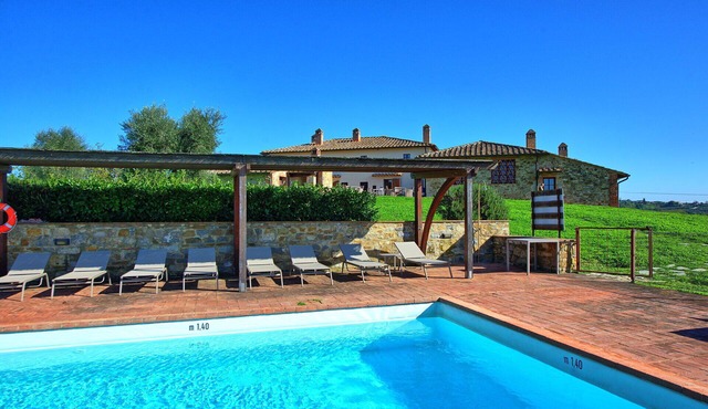 Fornacino 3 - Apartment with swimming pool