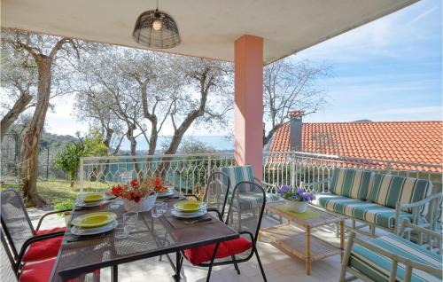 Gorgeous Apartment In San Bartolomeo Di Leiv in San Bartolomeo