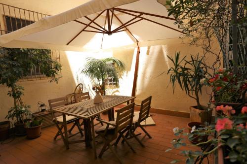 Grotte Flat in Rome