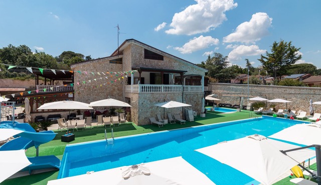Holiday Home "In Villa sulla Murgia Tre" with Shared Pool & Wi-Fi
