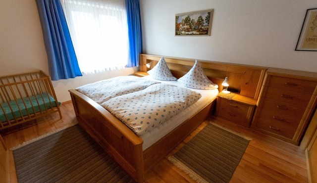 Holiday flat with terrace in Flattach