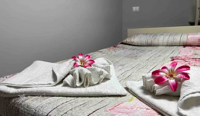 Homerez - Cosy Apartment in Napoli with Garden