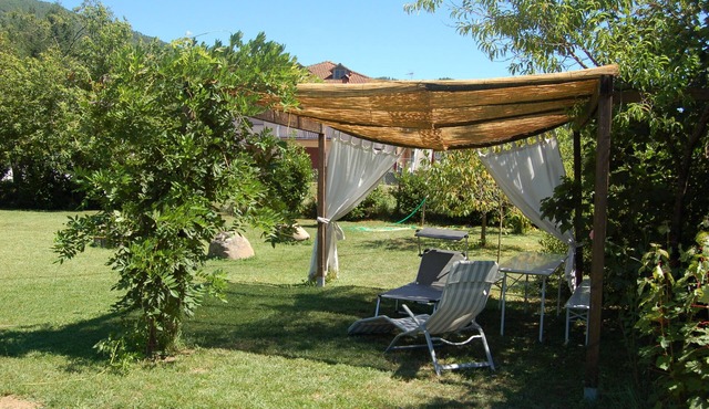 Il Balcone, apartment with large garden on the outskirts of the village, near the Ligurian coast in Sesta Godano