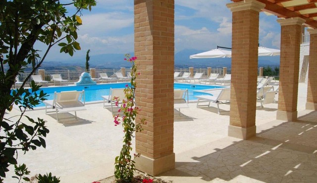 Incantea Resort Junior Suite in Tortoreto