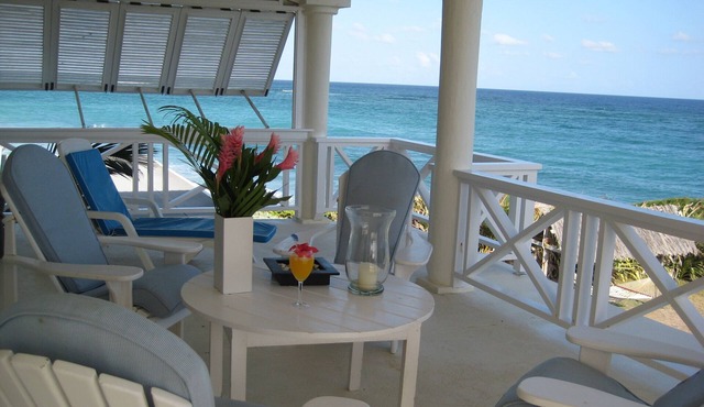 Inchcape Seaside Villas right on Silver Sands Beach - House Sunset Upstairs