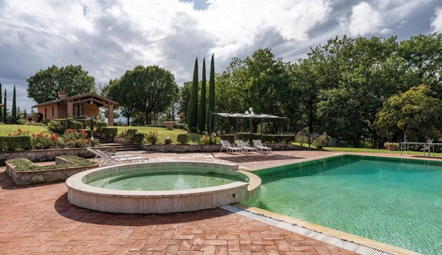 Villa in Castroncello with 6 bedrooms sleeps 12 in Castroncello Castiglion Fiorentino