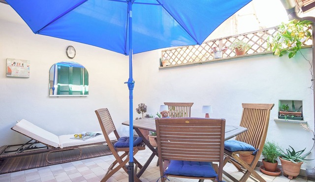 La Dimora Blu - Two Bedroom Apartment, Sleeps 4 in Albenga