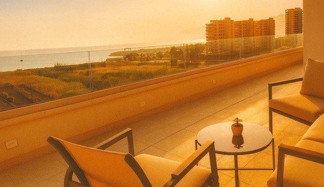 Lantern Penthouse with Seaview Terrace - Marina d'Arechi, Salerno