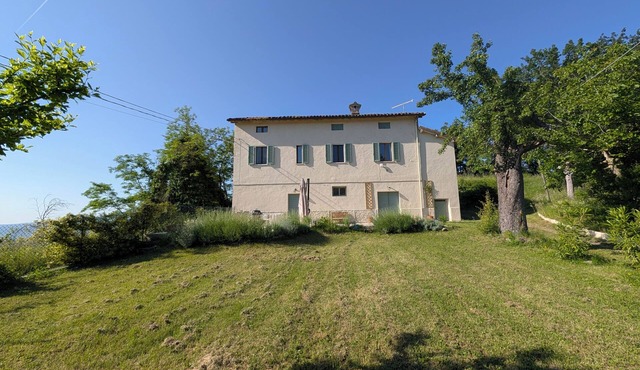 Large 3 bedroom country house near Ascoli Piceno in the heart of Le Marche.
