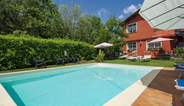 Lovely apartment for 7 guests with pool, WIFI, TV, terrace and pets allowed in Marliana