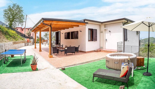 Lovely home in Laureana Cilento