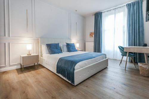 Luxury 2-bedroom apartment central station in Milan