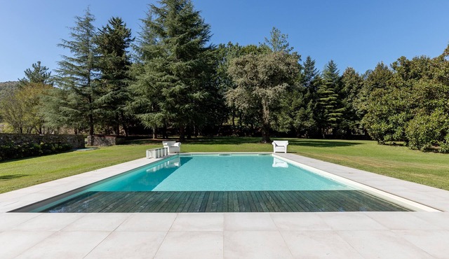 Luxury Villa, charming garden and Private Pool in Lucca