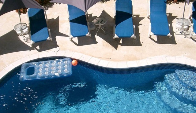 Luxury Villa with pool 5 min walk to beach
