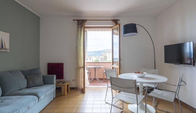 Nice apartment for 4 guests with WIFI, TV, balcony and pets allowed in Pietrabruna
