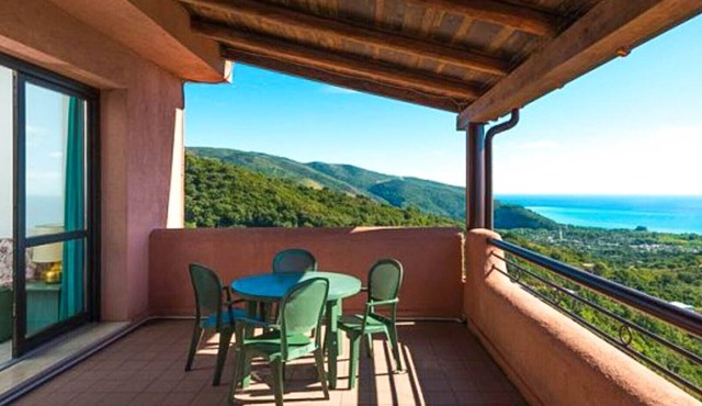 P.R. Club – One-Bedroom Faro 13 with Sea View, Private Terrace and Air Conditioning in Centola