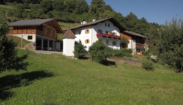 Paderlafoderhof Apartment 2, Zentrale Lage mit Garage in Lajen