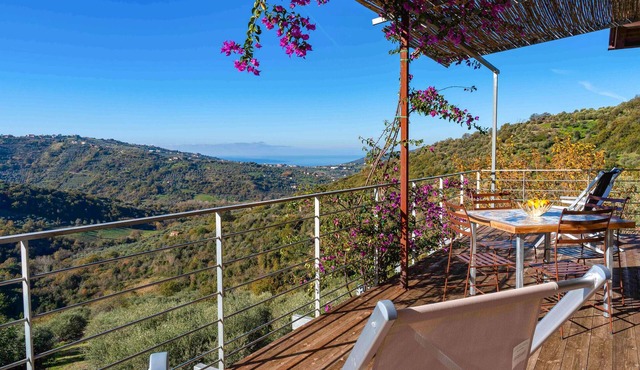 Pet friendly home in Laureana Cilento