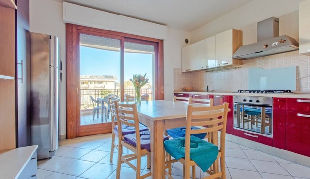 Poplar Grove - three-room apartment 150 mt from the sea
