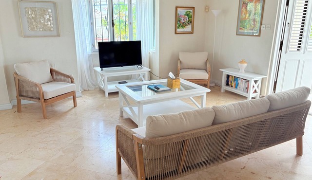 Porters, St James - Spacious 2 Bedroom Villa with pool on the west coast