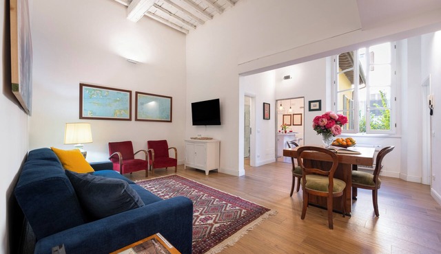 Refined & Spacious Apartment Santa Croce in Firenze