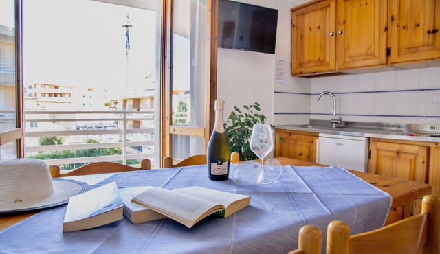 Residence with pool on the promenade in Alghero