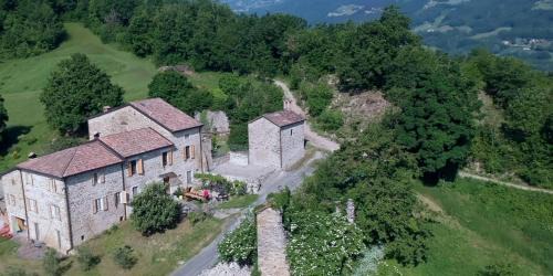 SacreTerre B&B e Agriturismo in Tizzano Val Parma